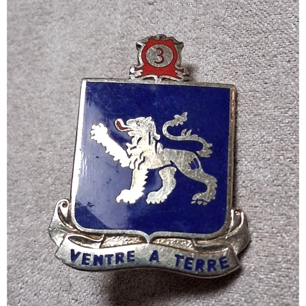 Vintage Military Crest Pin Lion Ventre A Terre Blue Enamel Insignia Badge